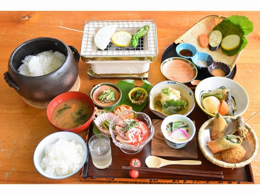 【2食付】農村でのんびり寛ぐ癒しの時間。池田町が育んだ旬の新鮮食材をたっぷり味わう